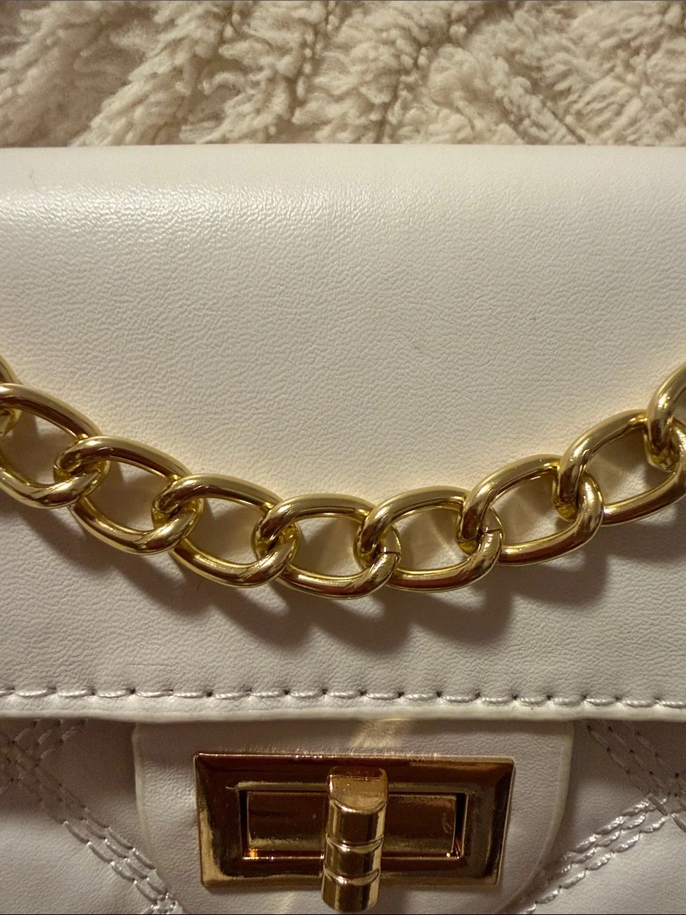 NWP White Quilted Long Crossbody Bag w/ Gold Chain Strap - Picture 4 of 9